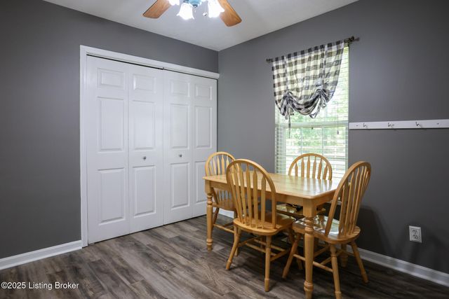 9300 Balance Ln, Fairdale, KY 40118