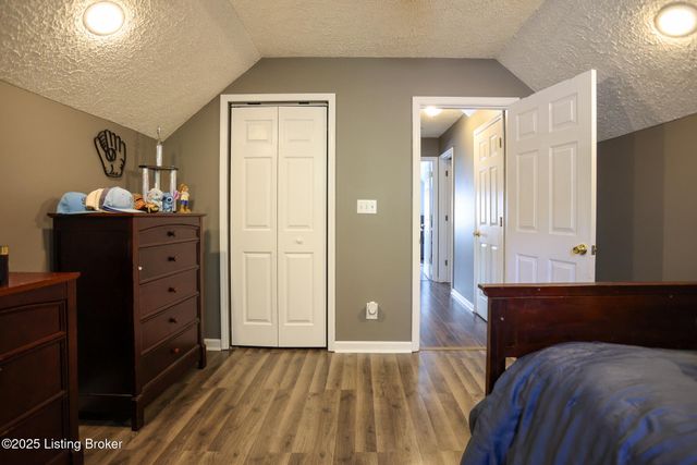 9300 Balance Ln, Fairdale, KY 40118
