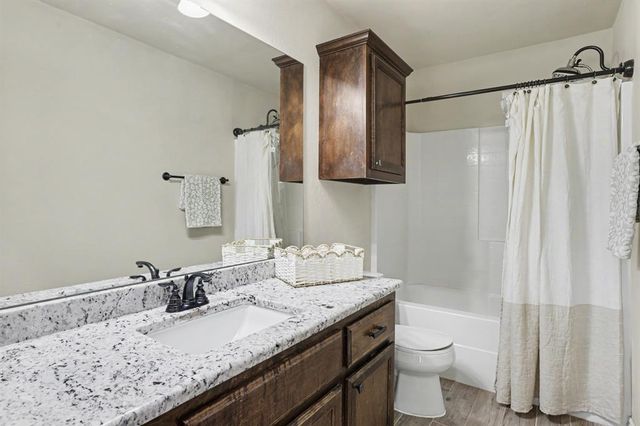1305 Leigh Circle, Yukon, OK 73099
