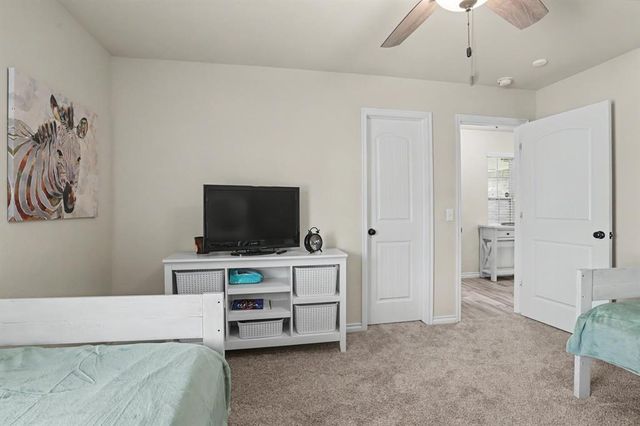 1305 Leigh Circle, Yukon, OK 73099