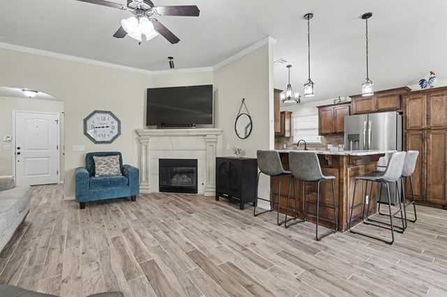 1305 Leigh Circle, Yukon, OK 73099