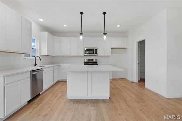 1045 Bloomfield Drive, Eureka, MO 63025