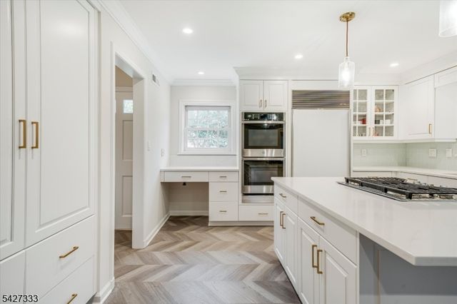 57 Mohawk Rd, Millburn Twp., NJ 07078