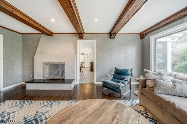 57 Mohawk Rd, Millburn Twp., NJ 07078