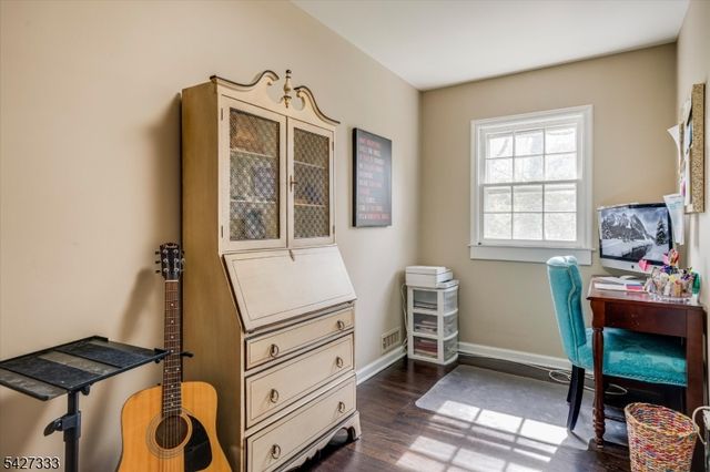 57 Mohawk Rd, Millburn Twp., NJ 07078