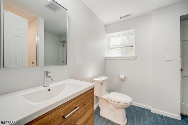 57 Mohawk Rd, Millburn Twp., NJ 07078