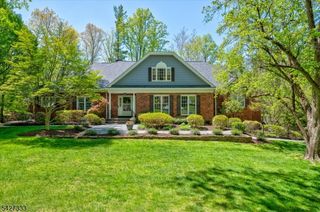 57 Mohawk Rd, Millburn Twp., NJ 07078