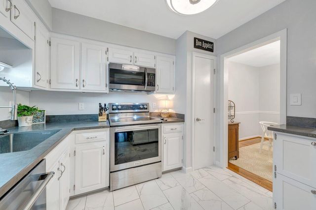 3400 Kim Ct Apt A16, Roanoke, VA 24018