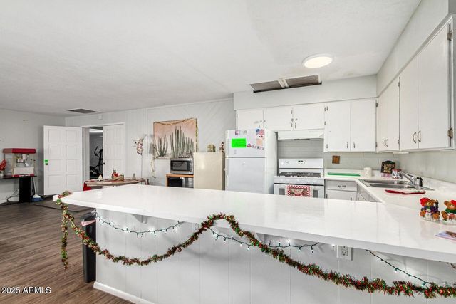 16225 N CAVE CREEK Road 79, Phoenix, AZ 85032