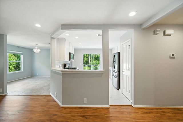 13600 Breton Ridge Street 7B, Houston, TX 77070