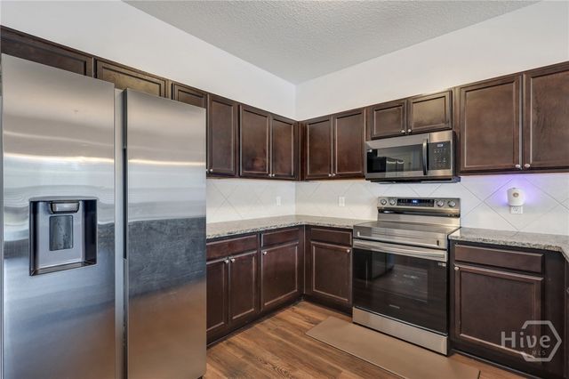 206 Summerhill Drive NE, Ludowici, GA 31316