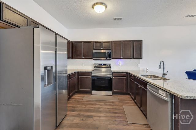 206 Summerhill Drive NE, Ludowici, GA 31316