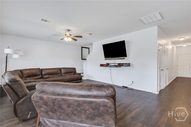 206 Summerhill Drive NE, Ludowici, GA 31316