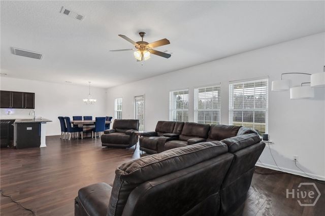 206 Summerhill Drive NE, Ludowici, GA 31316