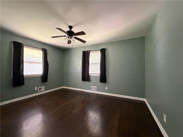 5220 Sterling Avenue, Raytown, MO 64133