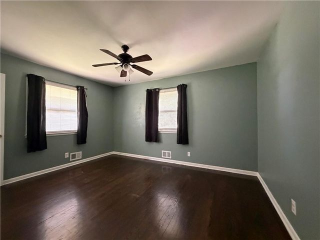 5220 Sterling Avenue, Raytown, MO 64133