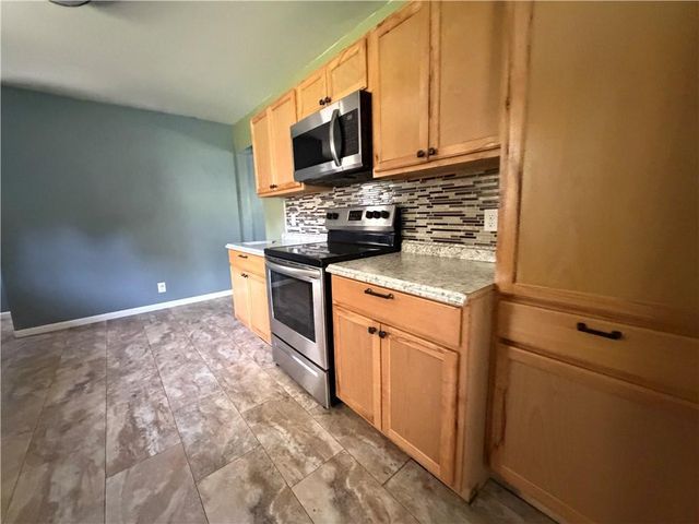 5220 Sterling Avenue, Raytown, MO 64133