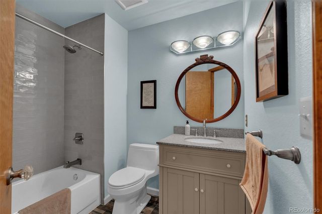 6184 Laguna Circle, Highlands Ranch, CO 80130