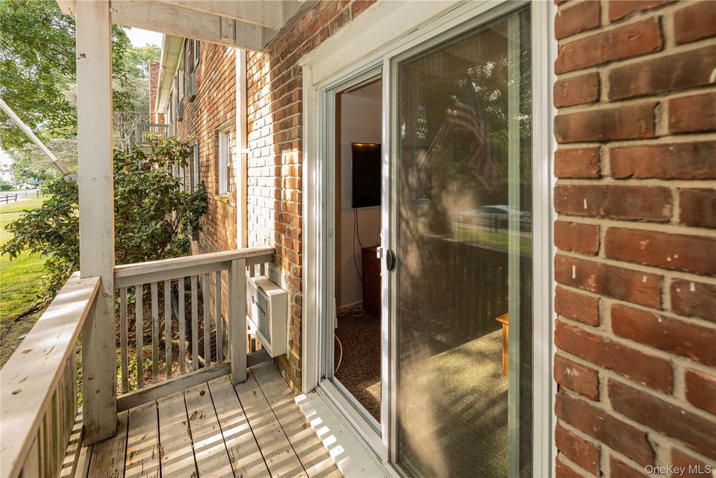 51 Fairharbor Drive 51, Patchogue, NY 11772 — photo 4