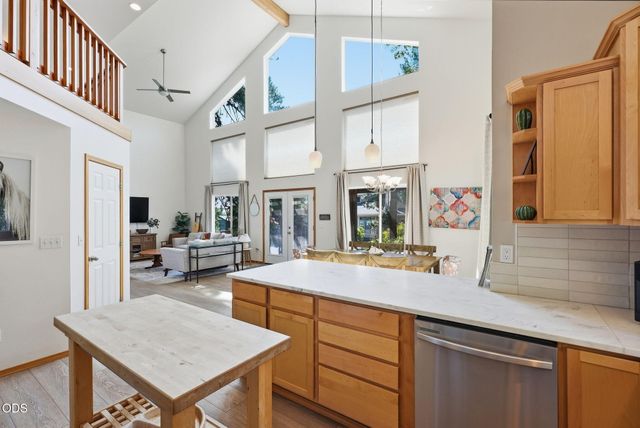 1354 NW Baltimore Avenue, Bend, OR 97703