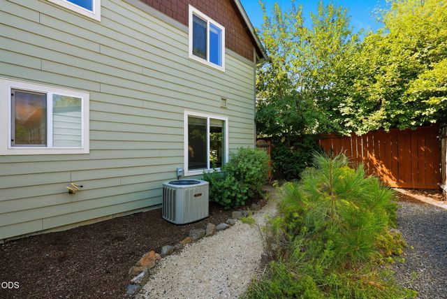1354 NW Baltimore Avenue, Bend, OR 97703