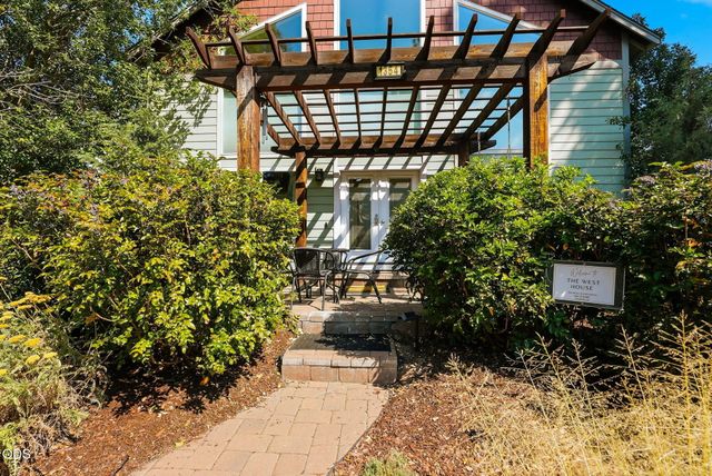 1354 NW Baltimore Avenue, Bend, OR 97703