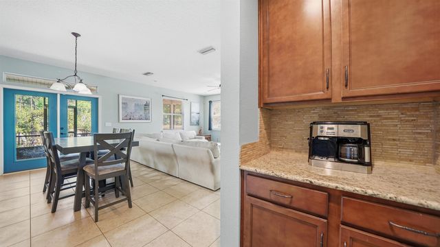 104 Claremont Ct, Elkton, FL 32033