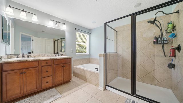 104 Claremont Ct, Elkton, FL 32033