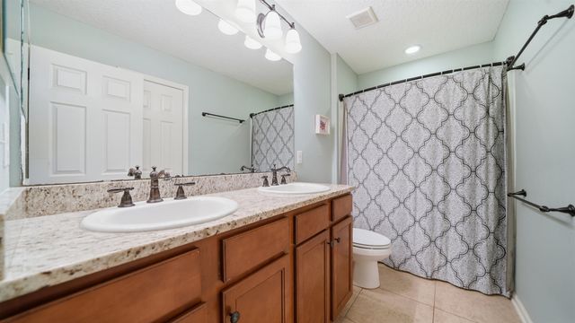 104 Claremont Ct, Elkton, FL 32033