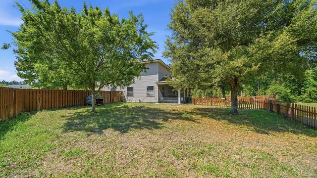 104 Claremont Ct, Elkton, FL 32033