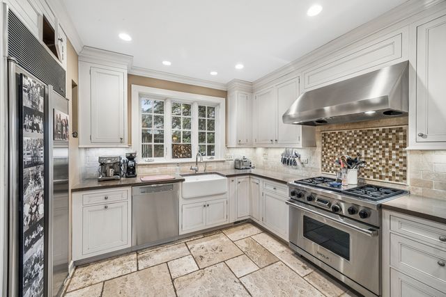 610 N Oak Park Avenue, Oak Park, IL 60302