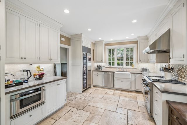 610 N Oak Park Avenue, Oak Park, IL 60302