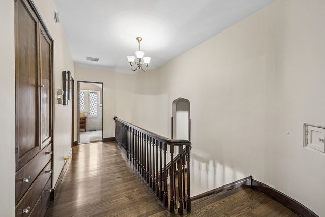 610 N Oak Park Avenue, Oak Park, IL 60302