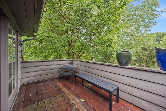 610 N Oak Park Avenue, Oak Park, IL 60302