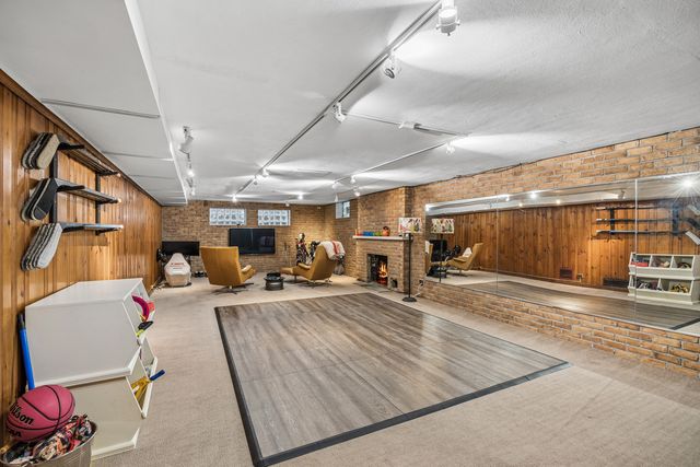 610 N Oak Park Avenue, Oak Park, IL 60302