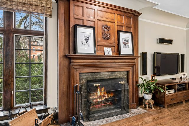 610 N Oak Park Avenue, Oak Park, IL 60302