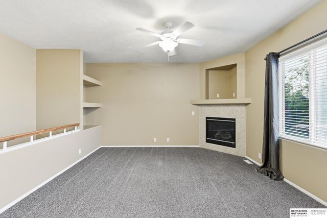 6137 N 146th Street, Omaha, NE 68116