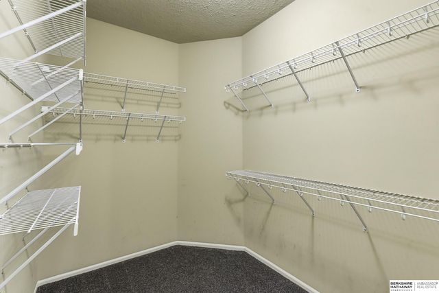 6137 N 146th Street, Omaha, NE 68116