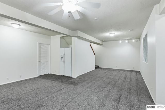 6137 N 146th Street, Omaha, NE 68116