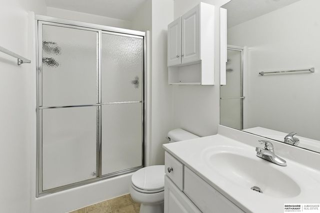 6137 N 146th Street, Omaha, NE 68116