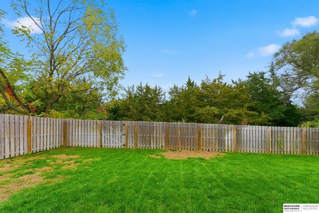 6137 N 146th Street, Omaha, NE 68116