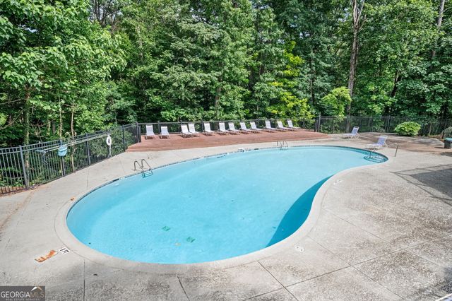 208 Natchez Trc, Sandy Springs, GA 30350