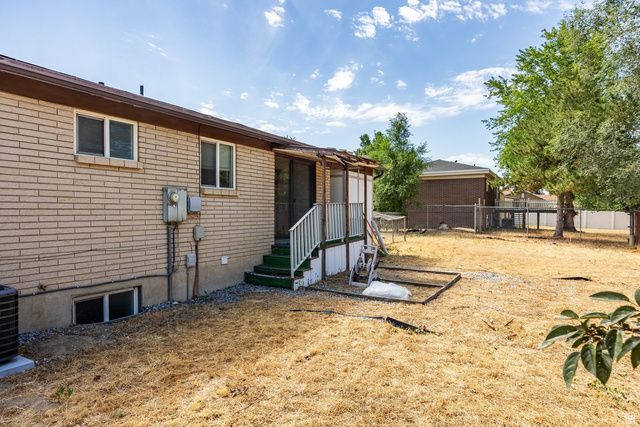 9810 S DARIN DR, Sandy, UT 84070