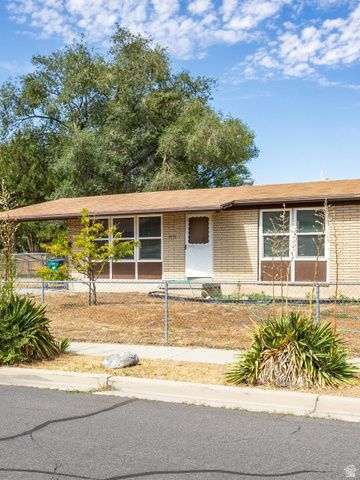 9810 S DARIN DR, Sandy, UT 84070