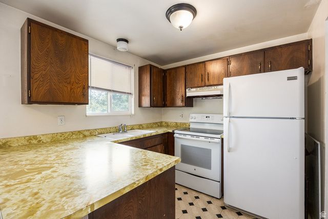 9810 S DARIN DR, Sandy, UT 84070