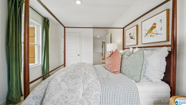 321 CREEK BEND LANE, Alabaster, AL 35007