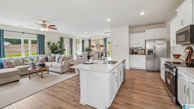 321 CREEK BEND LANE, Alabaster, AL 35007