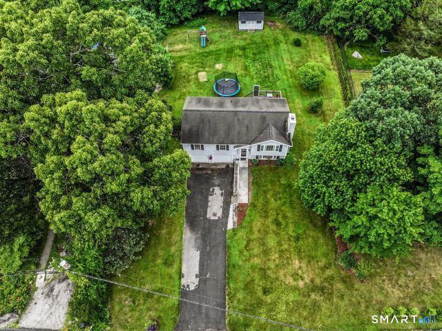 41 Candlewood Vista, New Milford, CT 06776