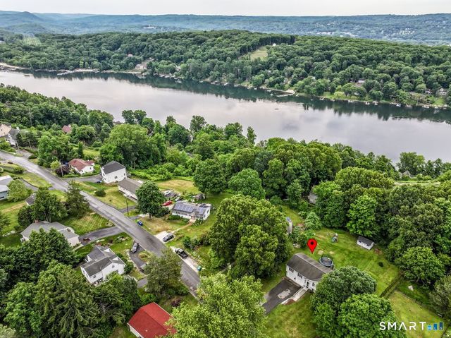 41 Candlewood Vista, New Milford, CT 06776