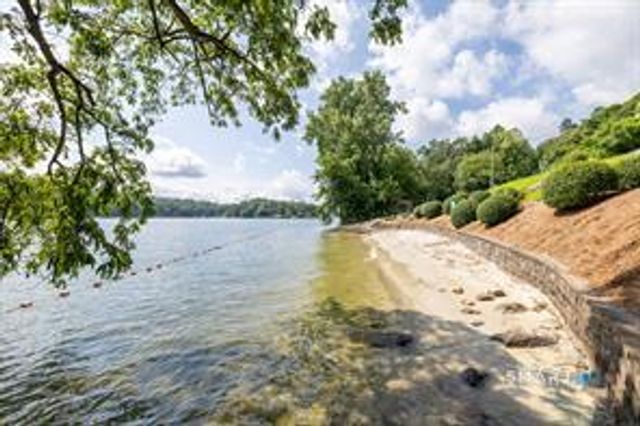 41 Candlewood Vista, New Milford, CT 06776